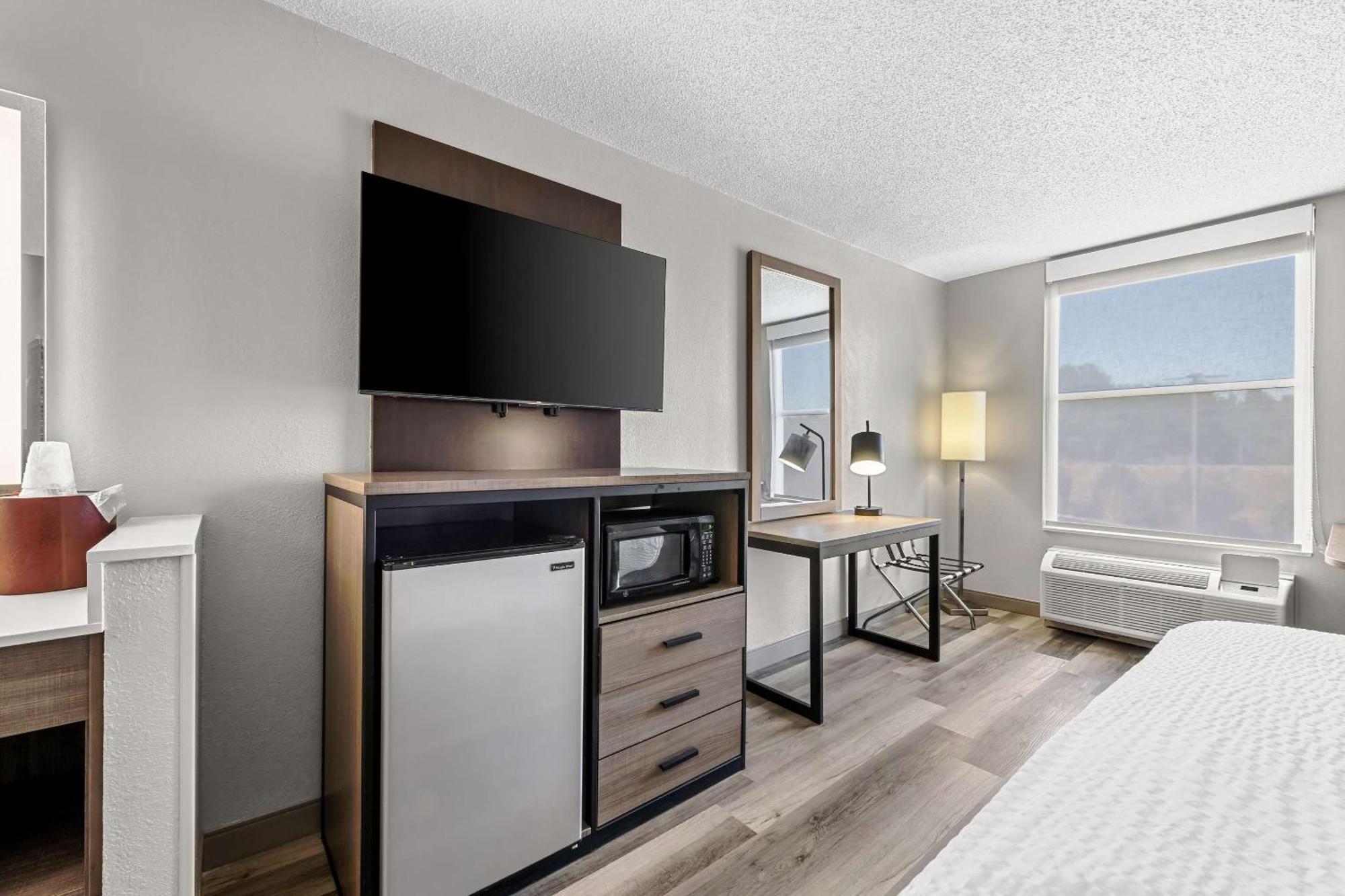 Hotel Clarion Pointe Archdale Exterior foto