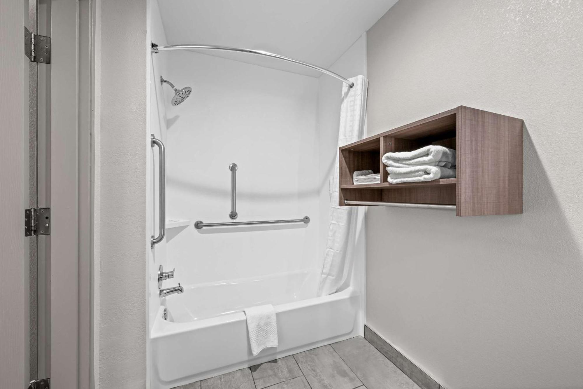 Hotel Clarion Pointe Archdale Exterior foto