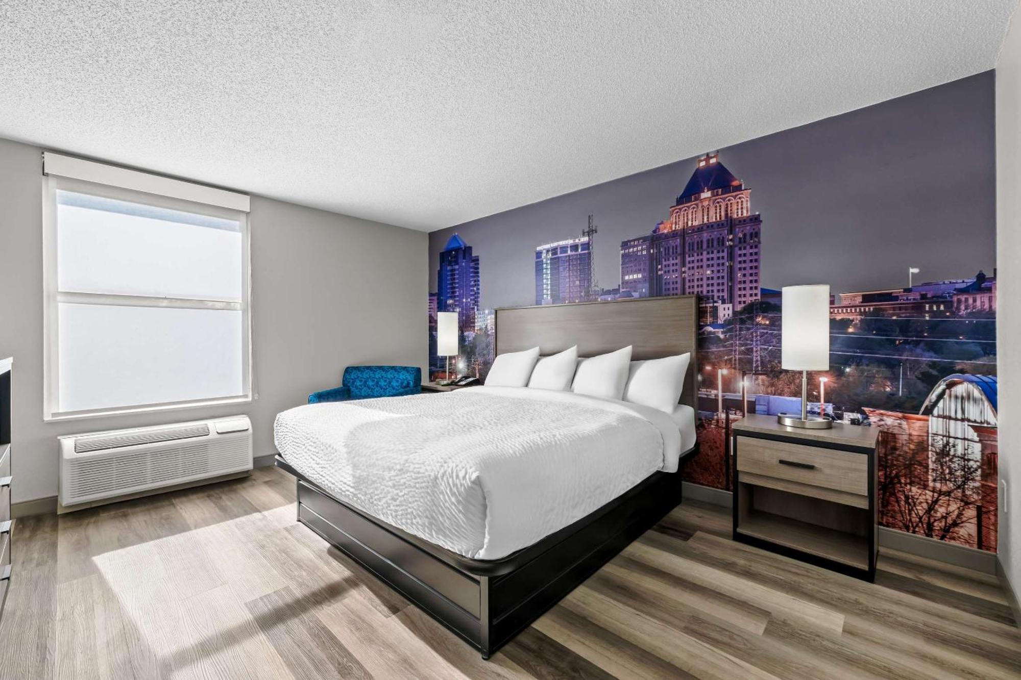 Hotel Clarion Pointe Archdale Exterior foto