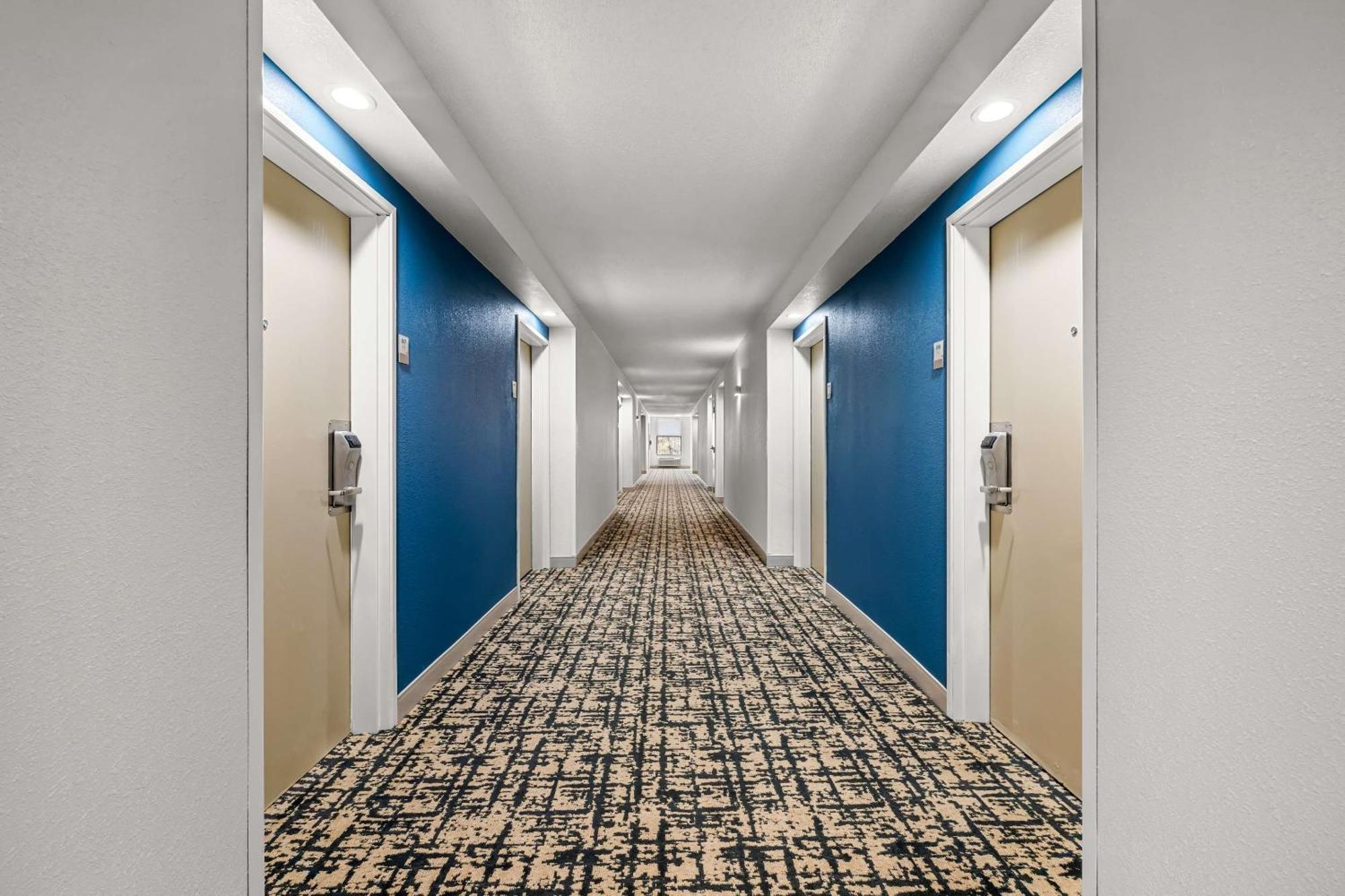 Hotel Clarion Pointe Archdale Exterior foto
