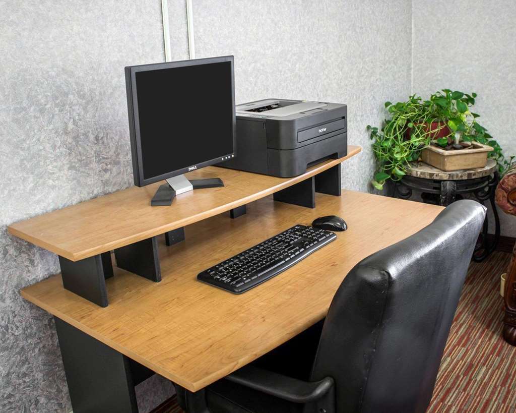 Hotel Clarion Pointe Archdale Facilidades foto