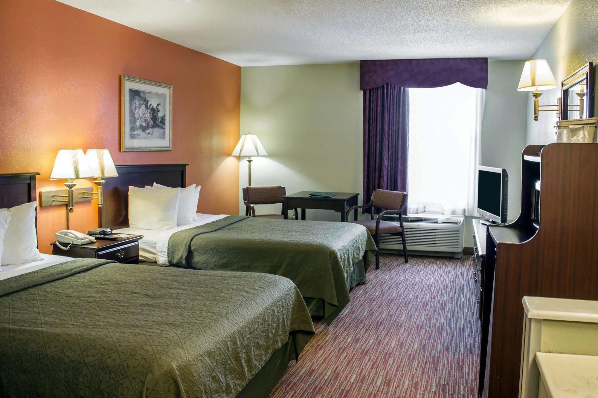 Hotel Clarion Pointe Archdale Exterior foto